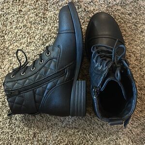 Brand new global win black combat boots. Size 6.5